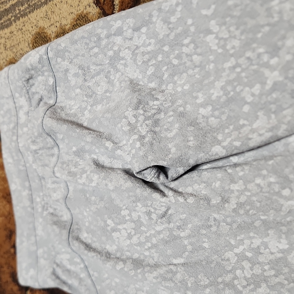 Lululemon Athletica Light Gray Joggers - Picture 9 of 11